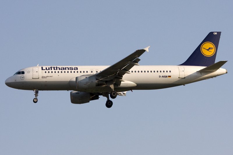 Lufthansa, D-AIQB, Airbus, A320-211, 21.04.2009, FRA, Frankfurt, Germany 

