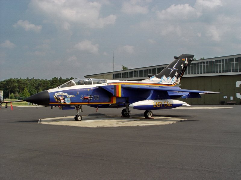 Panavia Aircraft Tornado in einer Sonderlackierung der Bundeswehr. Gesehen: Luftwaffenmuseum