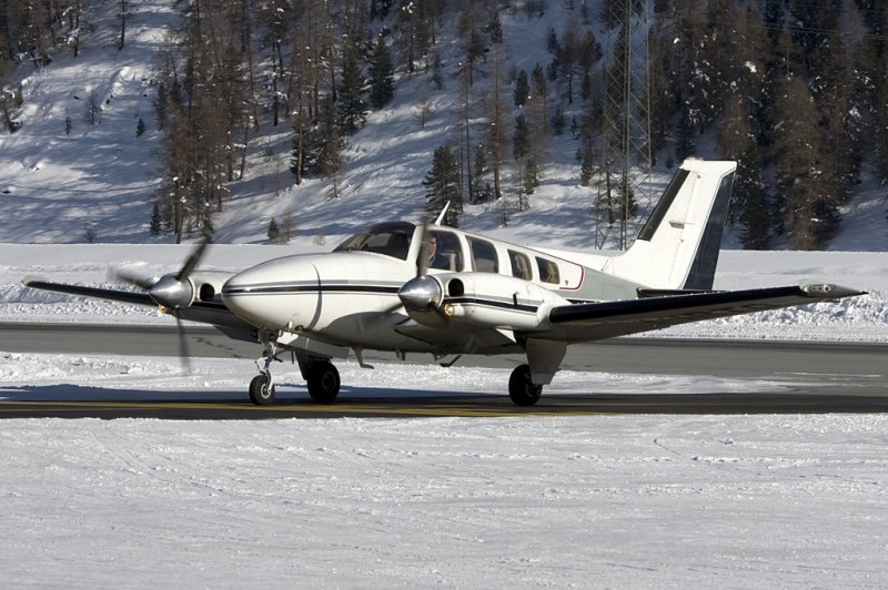 Private, I-IRTO, Beechcraft, 58P Baron, 31.01.2009, SMV, Samedan, Switzerland
