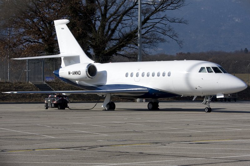 Private, M-AMND, Dassault, Falcon 2000EX, 21.02.2009, GVA, Geneve, Switzerland 

