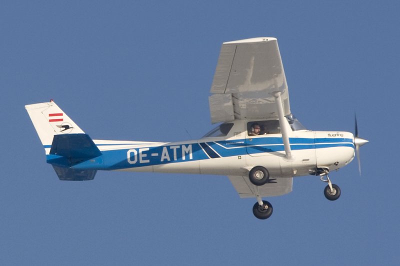 Private, OE-LNR, Cessna, 150, 10.01.2009, SZG, Salzburg, Austria
