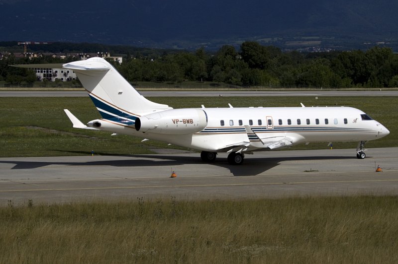 Private, VP-BWB, Bombardier, BD-700-1A10 Global-Express, 19.07.2009, GVA, Geneve, Switzerland 

