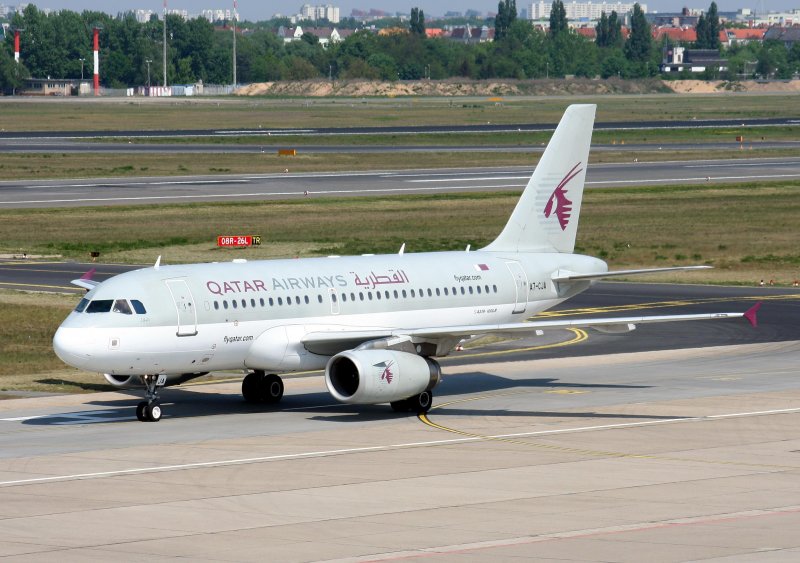 Qatar Airways A 319-133LR A7-CJA am 30.04.2009 auf dem Flughafen Berlin-Tegel