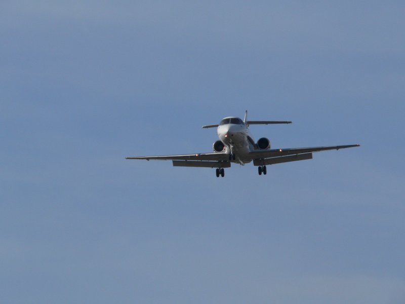 CS-DRM von NetJets Europe landet am 17.2.2007 in Berlin Tempelhof.