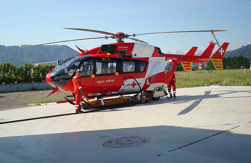 REGA-Helikopter nach der Landung am Tag der offenen Tr in Bern-Belp, 03. Juni 2009 (Sylvia).