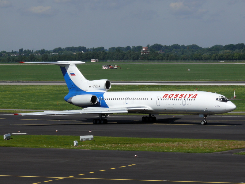 Rossiya; RA-85834. Flughafen Dsseldorf. 26.07.2009.