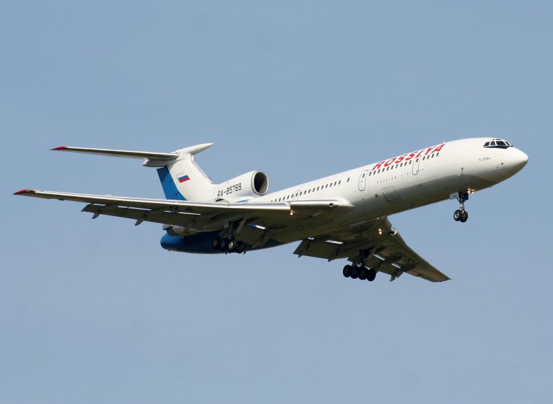 Rossiya Tu-154M RA-85769 im Landeanflug auf den Flughafen Berlin-Schnefeld am 02.08.2009