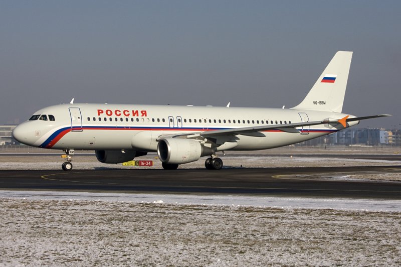 Rossiya, VQ-BBM, Airbus, A320-214, 10.01.2009, SZG, Salzburg, Austria