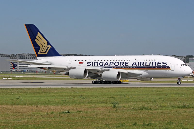 Singapore Airlines Airbus A380-841 F-WWSG c/n 45. Wird 9V-SKJ in XFW Hamburg Finkenwerder ,am 27,08,09
