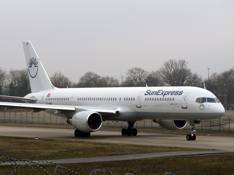 SunExpress B 757-2Q8 TC-SND am 04.03.2007 auf dem Flughafen Berlin-Tegel