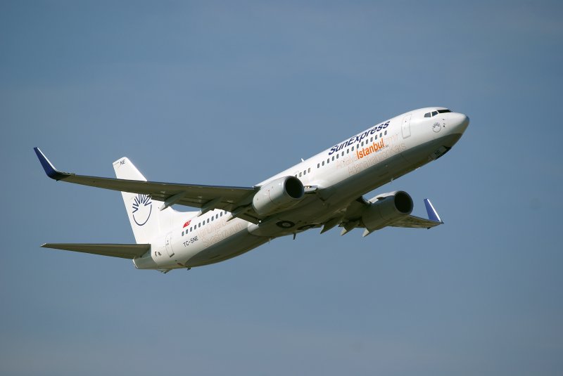 SunExpress, Boeing 737-8HX, TC-SNE, aufgenommen am FJS - 28.09.08

