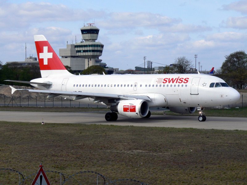 Swiss A 319-112 HB-IPY am 21.04.2007 auf dem Flughafen Berlin-Tegel