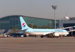 Korean Air, HL7716, Boeing 737-900, Busan-Gimhae Airport (PUS), 20.5.2016