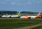 Air Baltic, Airbus A 220-300, YL-CSH, Easyjet Europe, Airbus A 320-214, OE-IZE, BER, 21.05.2022