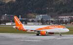 EasyJet G-EJCG (Airbus A320-214) am 31.12.2023 kurz vor Abflug nach London-Gatwick am Flughafen Innsbruck-Kranebitten (INN).