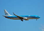 KLM, Boeing B 737-8K2, PH-BXF, BER, 21.06.2022