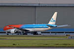 KLM Royal Dutch Airlines, PH-BVA, Boeing B777-306ER, msn: 35671/694,  Park De Hoge Veluwe ,  #OrangePride , 18.Mai 2023, AMS Amsterdam, Netherlands.