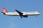 Turkish Airlines, Airbus A321-200, TC-JSK 'KULA'.