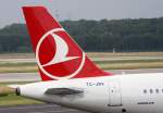 Turkish Airlines, TC-JRV  mraniye , Airbus, A 321-200 (neue TA-Lkrg. ~ Seitenleitwerk/Tail), 01.07.2013, DUS-EDDL, Dsseldorf, Germany