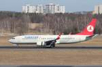 Turkish Airlines B 737-8F2 TC-JGP nach der Landung in Berlin-Tegel am 07.04.2013