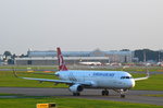Turkish Airlines Airbus A321 TC-JTJ Kücükcekmece(Kücükcekmece ist die Hauptstadt des gleichnamigen Landkreises der türkischen Provinz Istanbul sowie ein Stadtteil auf der europäischen Seite von Istanbul) rollt am 14.09.16 in Hamburg Fuhlsbüttel zum Start.