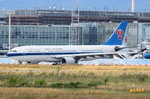 B-6548 China Southern Airlines Airbus A330-223  am 06.08.2016 in Frankfurt zum Start