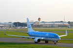 KLM Boeing 737-700 PH-BGU Taufname Cuckoo beim rollen zum Start in Hamburg Fuhlsbüttel am 14.09.16