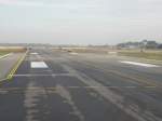 Mal kein Flugzeug fotografiert: Hier ist die Interims-Start- und Landebahn des Flughafens FKB am 7.