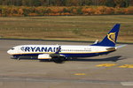 Ryanair, EI-EMC, Boeing B737-8AS; rollt in Köln-Bonn (CGN/EDDK), aus Valencia (VLC) kommend, zum Gate. Aufnahmedatum: 29.10.2016.
