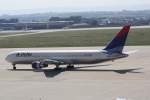 Delta Airlins, Boeing 767-300 ER, N186DN, Serial number: 27962 LN:585, First flight date: 26/06/1995  