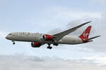 Virgin Atlantic, G-VBZZ, Boeing B787-9, msn: 37976/401,  Queen Bee , 04.Juli 2023, LHR London Heathrow, United Kingdom.