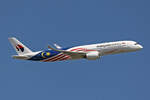 Malaysia Airlines, 9M-MAC, Airbus A350-941, msn: 165, 07.Juli 2023, LHR London Heathrow, United Kingdom.
