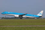 KLM Cityhopper, PH-NXI, Embraer E195-E2, msn: 19020064, 18.Mai 2023, AMS Amsterdam, Netherlands.