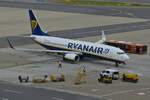 SP-RSL Ryanair, Boeing 737-8AS, steht auf dem Flughafen Wien. 06.2023  
