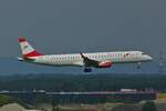 OE-LWF Embraer E195LR der Austrian Airlines beim Landeanflug auf den Flughafen Wien. 06.2023