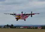 Pink Aviation Services, Short SC-7 Skyvan 3, OE-FDN vor der Landung auf der Piste 06 in Gera (EDAJ) am 1.9.2018