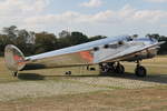 Art Deco Aviation, Lockheed Electra Junior 12A, NC18130 „Villa“, SN 1226. Flugplatzfest 60 Jahre Flugplatz Leverkusen Am Kurtekotten (EDKL), 31.08.2019.