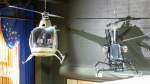 Zwei RotorWay Selbstbau-Hubschrauber hngen im EAA Museum Oshkosh, WI (3.12.10).