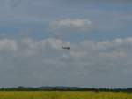Ein Rosinenbomber setzt im Mai 2006 bei der ILA zur Landung in Schnefeld an.