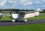 Cessna 172 R Skyhawk, D-ETTD taxy at EDKB - 14.10.2014