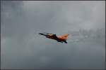 General Dynamics F-16  Fighting Falcon  J-015 des Demoteams der Niederlndischen Luftwaffe prsentierte sich am 19.