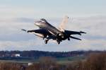 Landung Lockheed Martin/F-16 Fighting Falcon/Italy Air Force/Cervia/ETSN/Neuburg a.d.