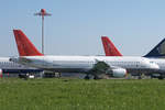 SWISSAIR, HB-IJF, Airbus A320-214, msn: 562,  Bellevue , 13.September 2002, ZRH Zürich, Switzerland. Nach Swissair Grounding. Scan aus der Mottenkiste.