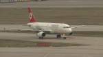Airbus A320-200 von Turkish Airlines beim Rollen nach der Landung in Stuttgart