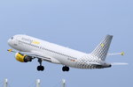 EC-LAA Vueling Airbus A320-214   in München am 15.05.2016 gestartet