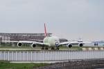 Dieser noch unlackierte Airbus A380 von Qantas ist soeben in Hamburg Finkenwerder gelandet aufgenommen am 27.05.10