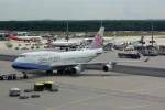 N168CL China Airlines Boeing 747-409   Ende der Abfertigung in Frankfurt am 16.07.2014