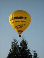 Diese Ballonfahrer wollten wohl sehen, was es in den Grten der Stadt Bautzen sehenswertes gibt.