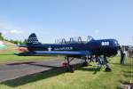Diese blaue Yak-52 war ...  Bj�rn-Marco Halmschlag 14.05.2009