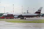 757 Die Boeing 757 G-BIKJ der DHL am Airport Hamburg Fuhlsb�ttel am 26.05.09